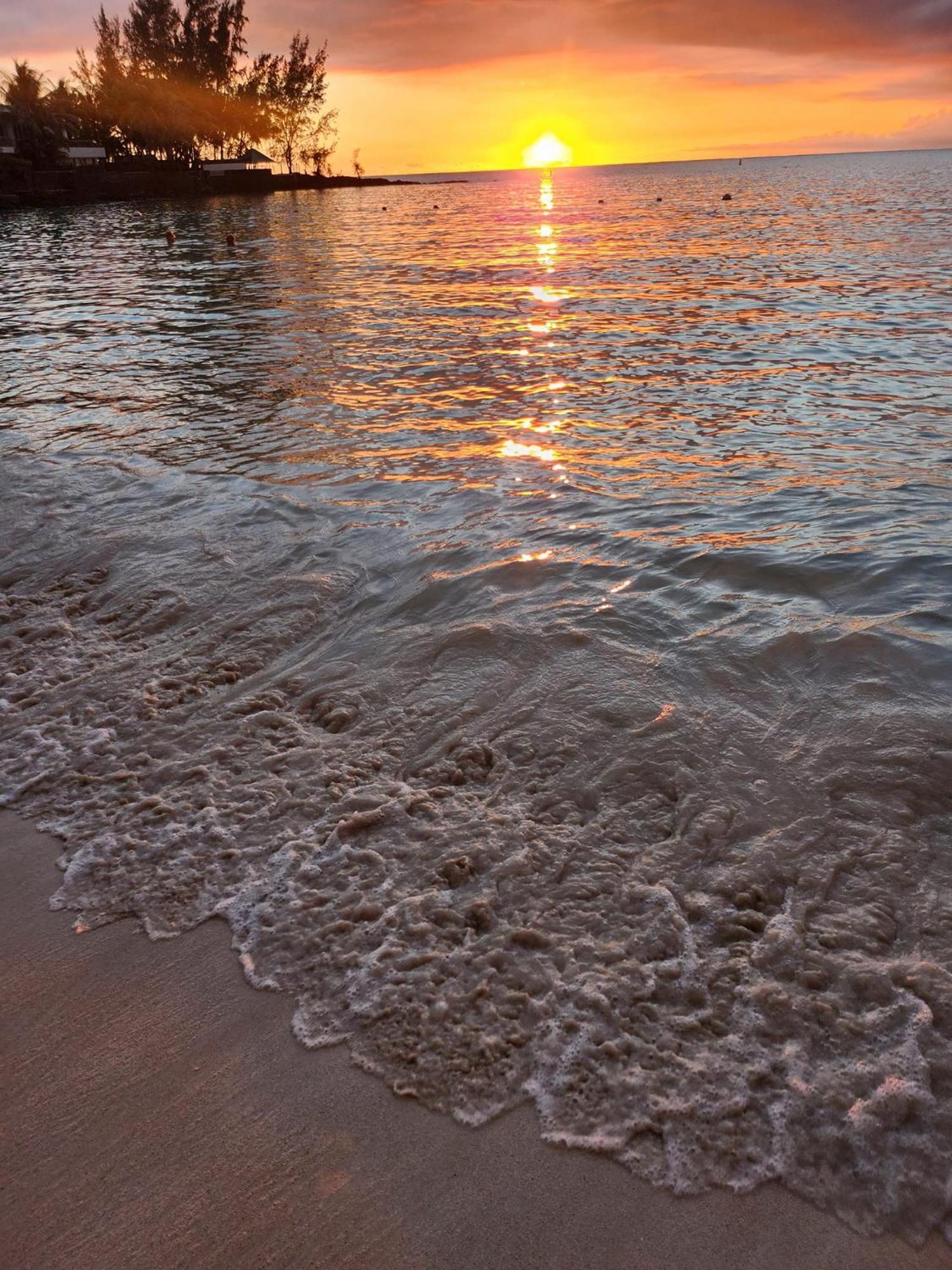 Sunset Bliss Pereybere 3 Apartment Pereybere Beach Exterior photo
